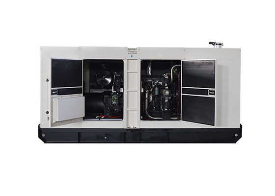 80 DBA Liquid Cooling เครื่องกำเนิดไฟฟ้าดีเซล FPT 300kw การสิ้นเปลืองน้ำมันเชื้อเพลิงต่ำ